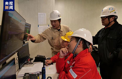 The offshore station of the largest offshore oilfield group shore power application project in China has successfully transmitted power
